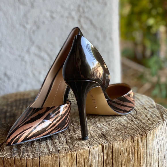 Gianni Bini Davenn Animal Print d'Orsay Pumps - Picture 2 of 8